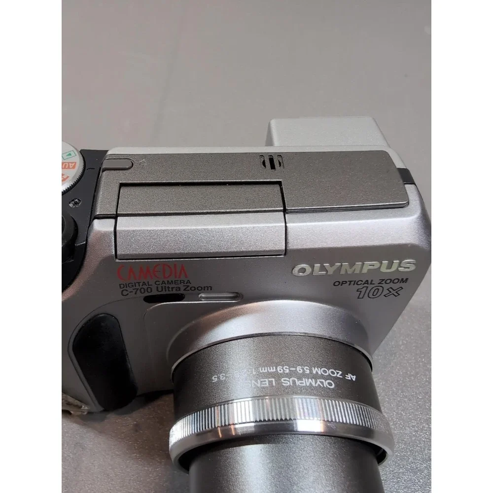 Olympus camedia 700